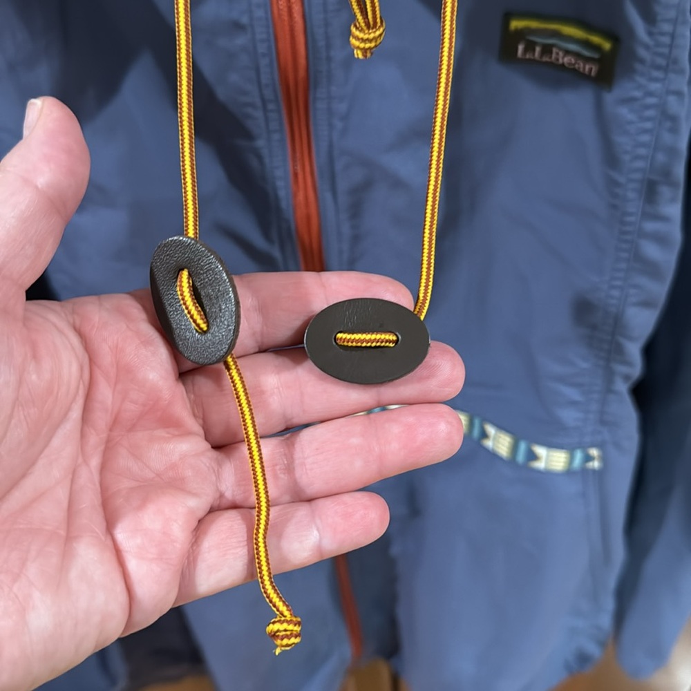 LL Bean Ladies Mountain Classic Jacket - Picture 3 of 4